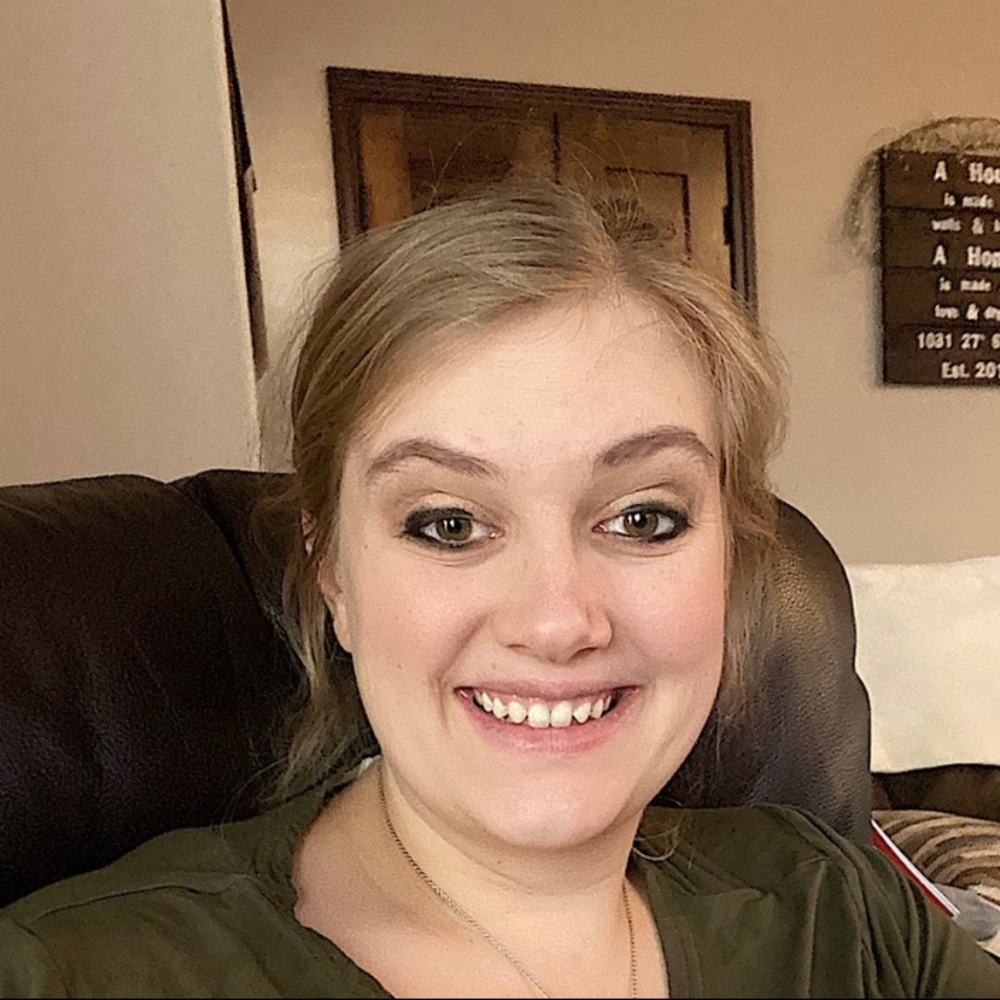 Meet your Posher, Cora